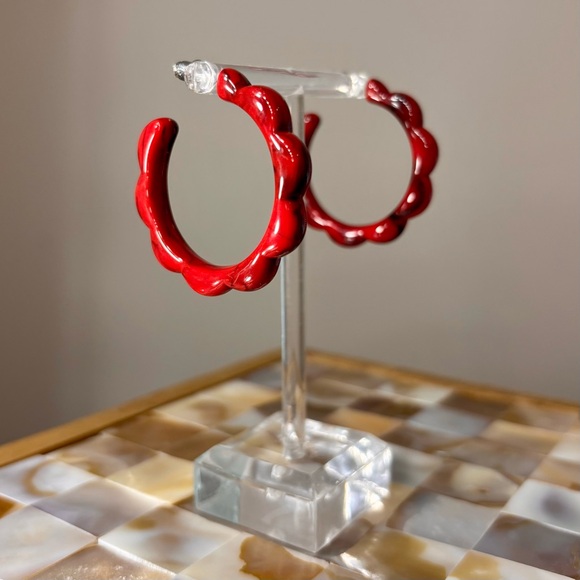 Jewelry - Red Scalloped Marbled Hoops